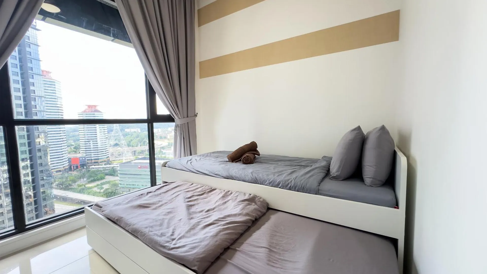 5 Pax - Bangsar South - 7 Mins Drive To Mid Valley Kuala Lumpur 0*,  Malasia